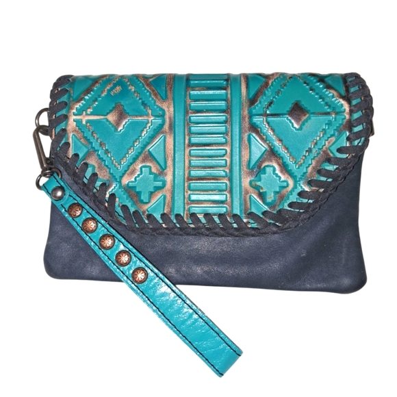 Montana West Handbags - Montana West Green and Black Leather Clutch Wristlet